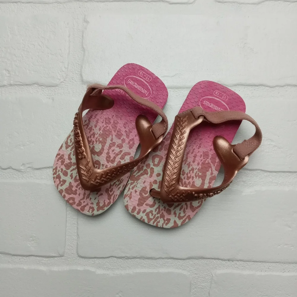 havaianas girls size 4 gold pink and cheetah pattern flip flops white bottoms